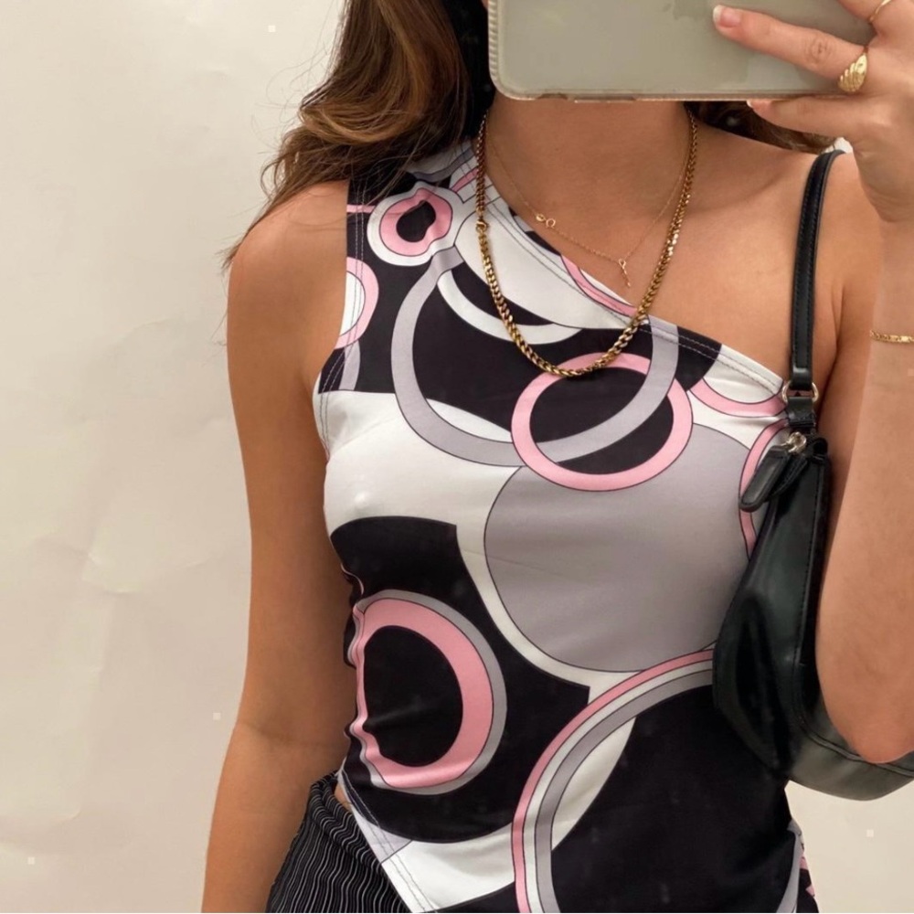 Black and Pink Asymmetrical One Shoulder
Abstract Crop Top